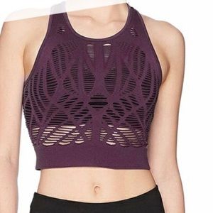BLACK Alo yoga top